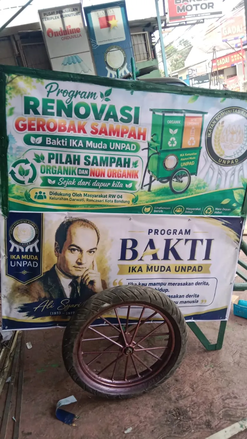 Ketua Umum IKA Muda UNPAD Kang Ardhi M Wiraatmadja Apresiasi Keberhasilan Program Bakti Renovasi Gerobak Sampah untuk Warga Kota Bandung - image 2